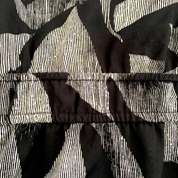 Long, flowy, breathable top - Picture 3 of 4